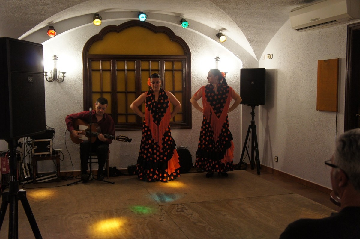 Unterhaltung in Spanien. Flamenco. Touristen-Feedback