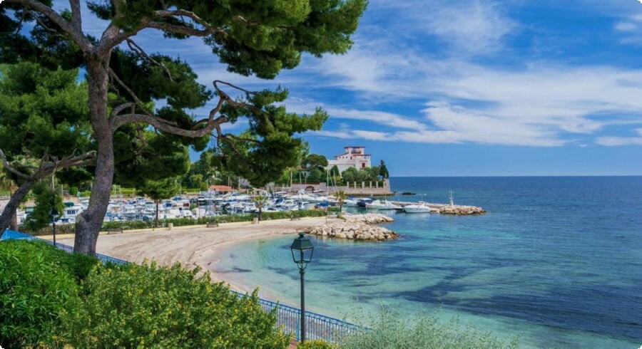 Beaulieu-sur-Mer beach