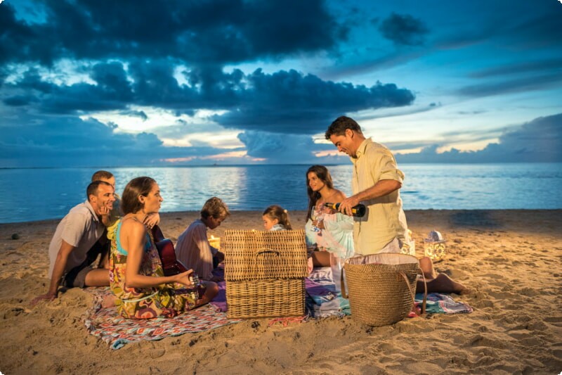 Picnicking on the beach with kids